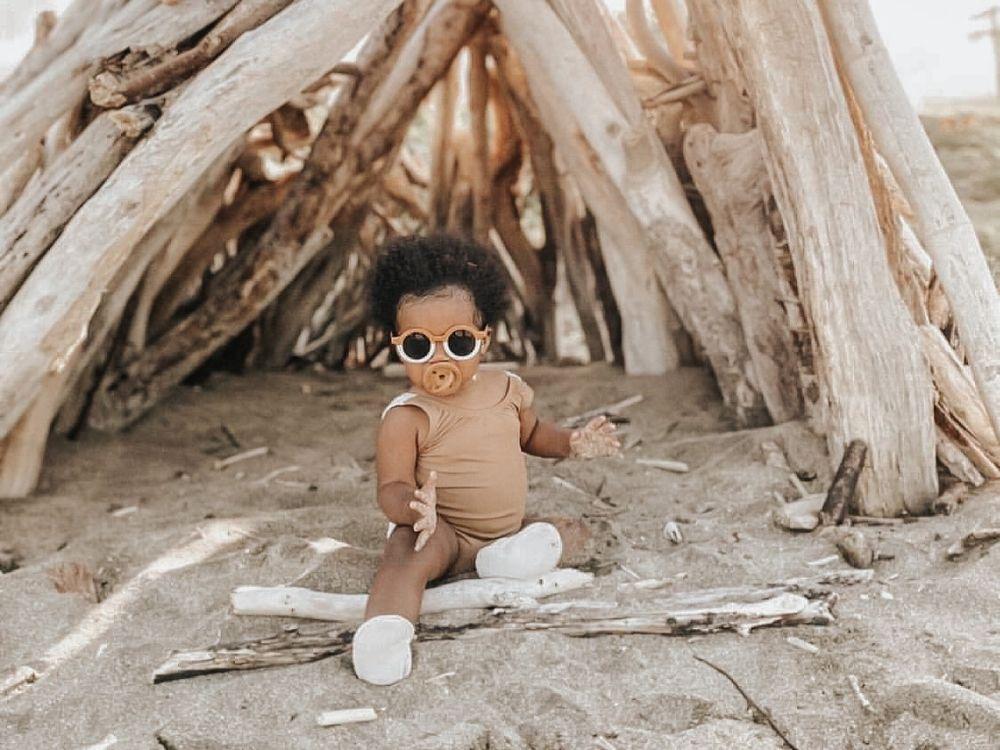 Pretty Please Teethers - Modern Pacifiers - Silicone Pacifiers Natural, modern, and minimalist baby essentials made by moms and dads creating those everyday essentials for the modern parents. 